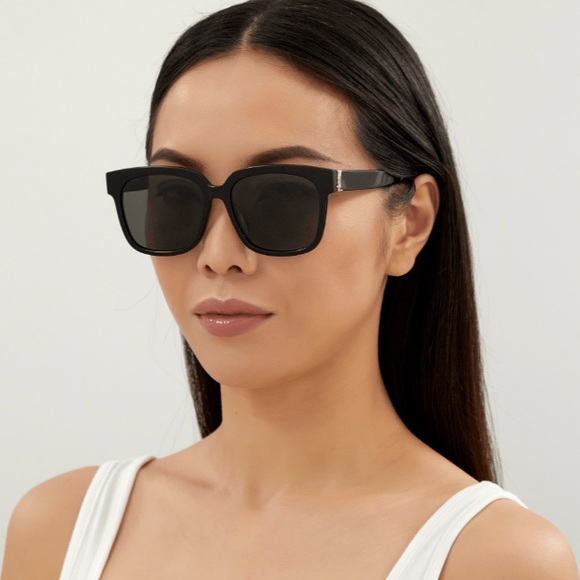 NWOT YSL Saint Laurent Monogram SL M40 Sunglasses in Black - Picture 1 of 9